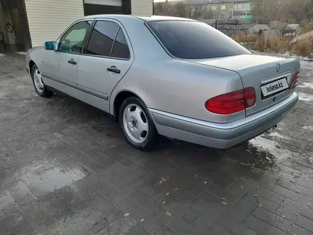 Mercedes-Benz E 230 1995 года за 2 200 000 тг. в Костанай – фото 5