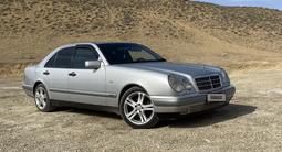 Mercedes-Benz E 200 1997 года за 3 500 000 тг. в Сатпаев