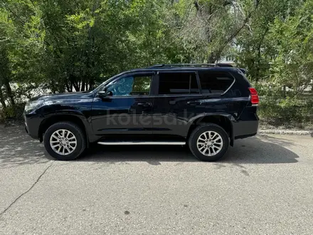 Toyota Land Cruiser Prado 2016 года за 19 700 000 тг. в Актобе – фото 3