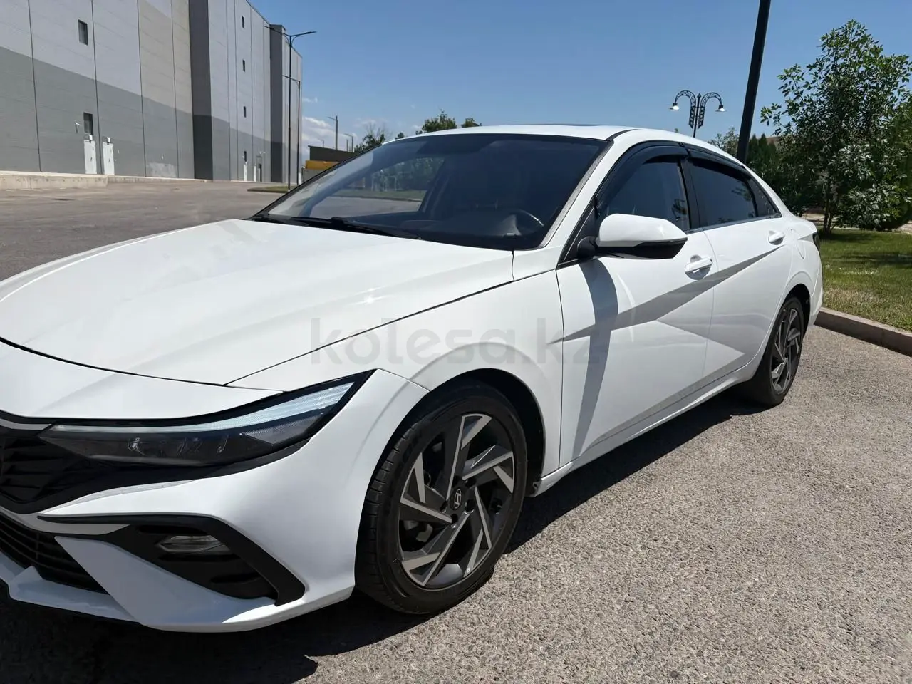 Hyundai Elantra, 2024