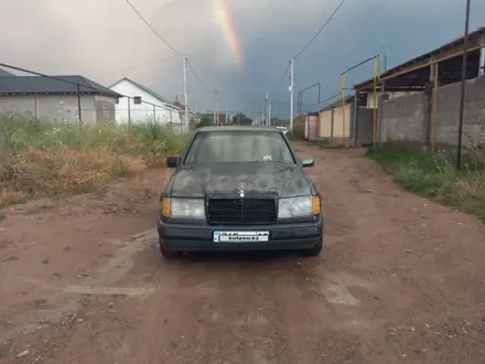 Mercedes-Benz E 230 1990 года за 1 000 000 тг. в Алматы