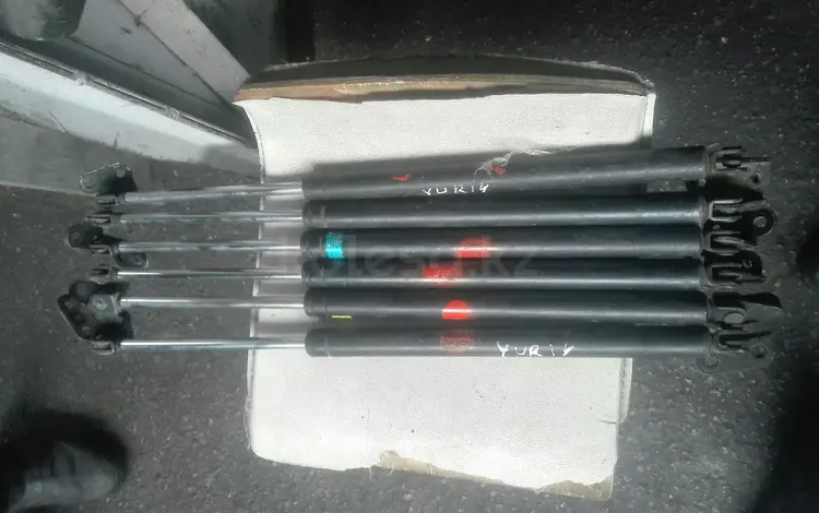 Торсионы на крышку багажника за 20 000 тг. в Алматы