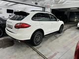 Porsche Cayenne 2011 года за 13 700 000 тг. в Алматы – фото 2