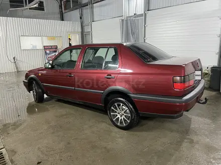 Volkswagen Vento 1993 года за 1 600 000 тг. в Алматы – фото 2