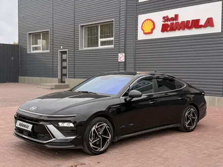 Hyundai Sonata 2023 года за 11 200 000 тг. в Астана – фото 2