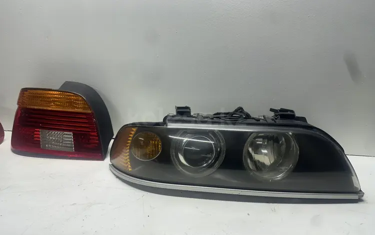 Фара передняя BMW E39 5 серии рестайлинг (правая) за 90 000 тг. в Алматы
