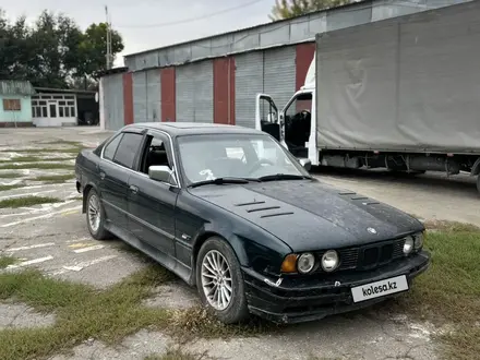 BMW 520 1991 года за 800 000 тг. в Алматы – фото 2