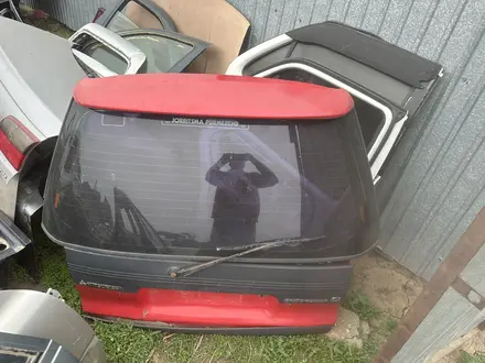 Дверь багажника от митсубиши спец рунер за 20 000 тг. в Актобе
