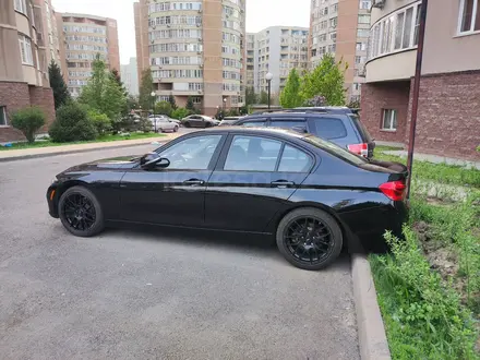 BMW 320 2017 года за 12 700 000 тг. в Алматы – фото 3