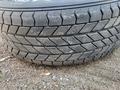 Диск с резиной Mazda за 10 000 тг. в Караганда – фото 3