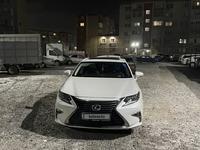 Lexus ES 250 2018 года за 17 200 000 тг. в Актобе