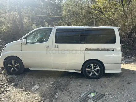 Nissan Elgrand 2005 года за 2 400 000 тг. в Алматы – фото 3