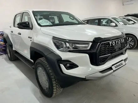 Toyota Hilux 2022 года за 29 000 000 тг. в Актау