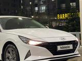 Hyundai Elantra 2021 года за 9 900 000 тг. в Астана