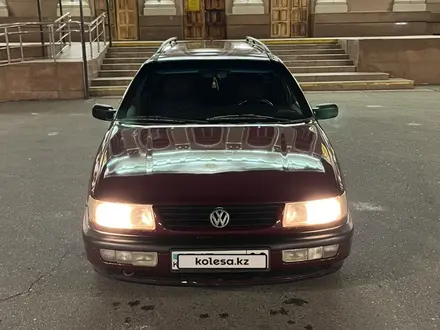 Volkswagen Passat 1995 года за 2 300 000 тг. в Тараз