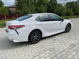 Toyota Camry 2018 годаfor10 500 000 тг. в Актау – фото 2