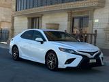 Toyota Camry 2018 года за 10 000 000 тг. в Актау