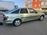 Opel Vectra 1997 года за 1 300 000 тг. в Актобе – фото 2