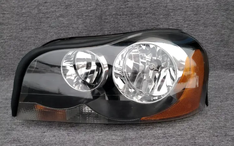 Фара левая на Volvo XC90 (черная) за 60 000 тг. в Алматы