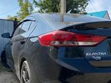 Hyundai Elantra 2018 года за 4 800 000 тг. в Актобе – фото 3