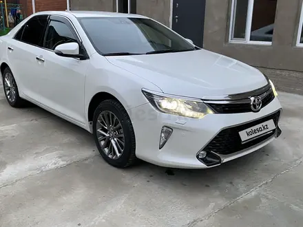 Toyota Camry 2017 года за 15 000 000 тг. в Кызылорда – фото 2