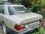 Mercedes-Benz E 230 1991 годаfor550 000 тг. в Талдыкорган