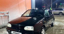 Volkswagen Golf 1995 годаfor1 600 000 тг. в Уральск