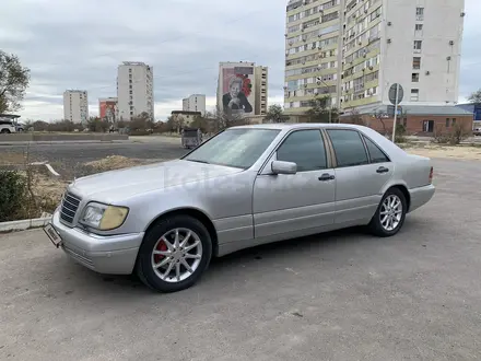 Mercedes-Benz S 320 1996 года за 2 500 000 тг. в Актау – фото 2