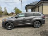 Toyota Highlander 2016 года за 13 500 000 тг. в Актобе – фото 4