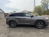 Toyota Highlander 2016 года за 13 500 000 тг. в Актобе – фото 3