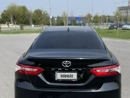 Toyota Camry 2018 года за 9 000 000 тг. в Шымкент – фото 10