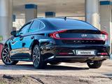 Hyundai Sonata 2021 года за 11 500 000 тг. в Шымкент – фото 3