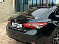 Toyota Camry 2019 года за 11 500 000 тг. в Алматы – фото 16