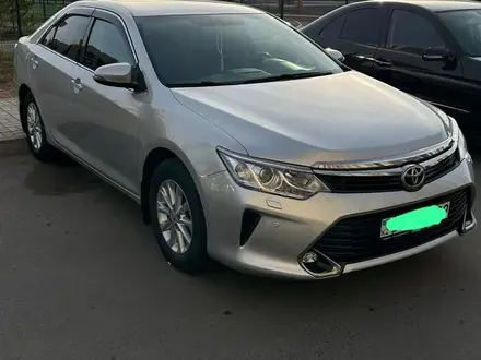 Toyota Camry 2018 года за 13 800 000 тг. в Астана – фото 3
