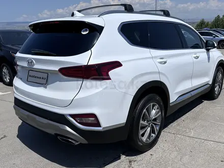 Hyundai Santa Fe 2019 года за 11 000 000 тг. в Атырау – фото 9