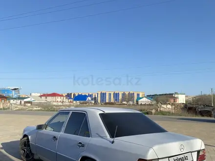 Mercedes-Benz E 230 1991 года за 1 550 000 тг. в Актобе – фото 2