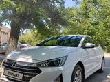 Hyundai Elantra 2019 года за 6 300 000 тг. в Шымкент – фото 4