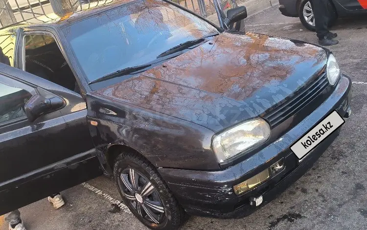 Volkswagen Golf 1996 годаfor1 350 000 тг. в Алматы