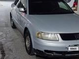 Volkswagen Passat 1997 года за 750 000 тг. в Уральск – фото 2