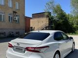 Toyota Camry 2018 годаүшін13 800 000 тг. в Актобе – фото 5