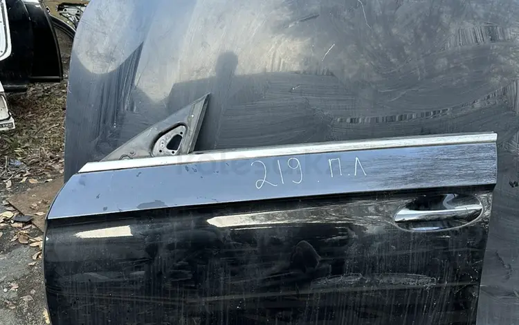 W219 двери дверь переднийүшін30 000 тг. в Алматы