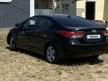 Hyundai Elantra, 2011