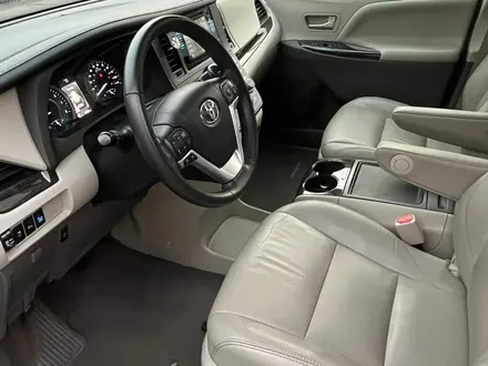 Toyota Sienna 2017 года за 14 650 000 тг. в Алматы – фото 11