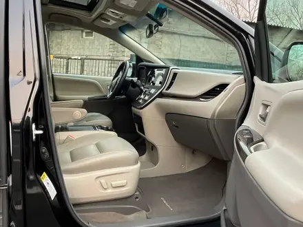 Toyota Sienna 2017 года за 14 650 000 тг. в Алматы – фото 24