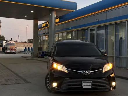 Toyota Sienna 2017 года за 14 650 000 тг. в Алматы – фото 32