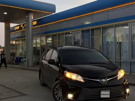 Toyota Sienna 2017 года за 14 650 000 тг. в Алматы – фото 33