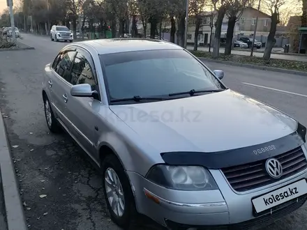 Volkswagen Passat 2002 года за 2 300 000 тг. в Алматы – фото 2