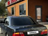 Mercedes-Benz E 320 2001 годаүшін4 000 000 тг. в Актау – фото 2