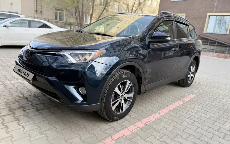 Toyota RAV4 2018 года за 11 000 000 тг. в Актобе