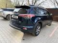 Toyota RAV4 2018 года за 11 000 000 тг. в Актобе – фото 7